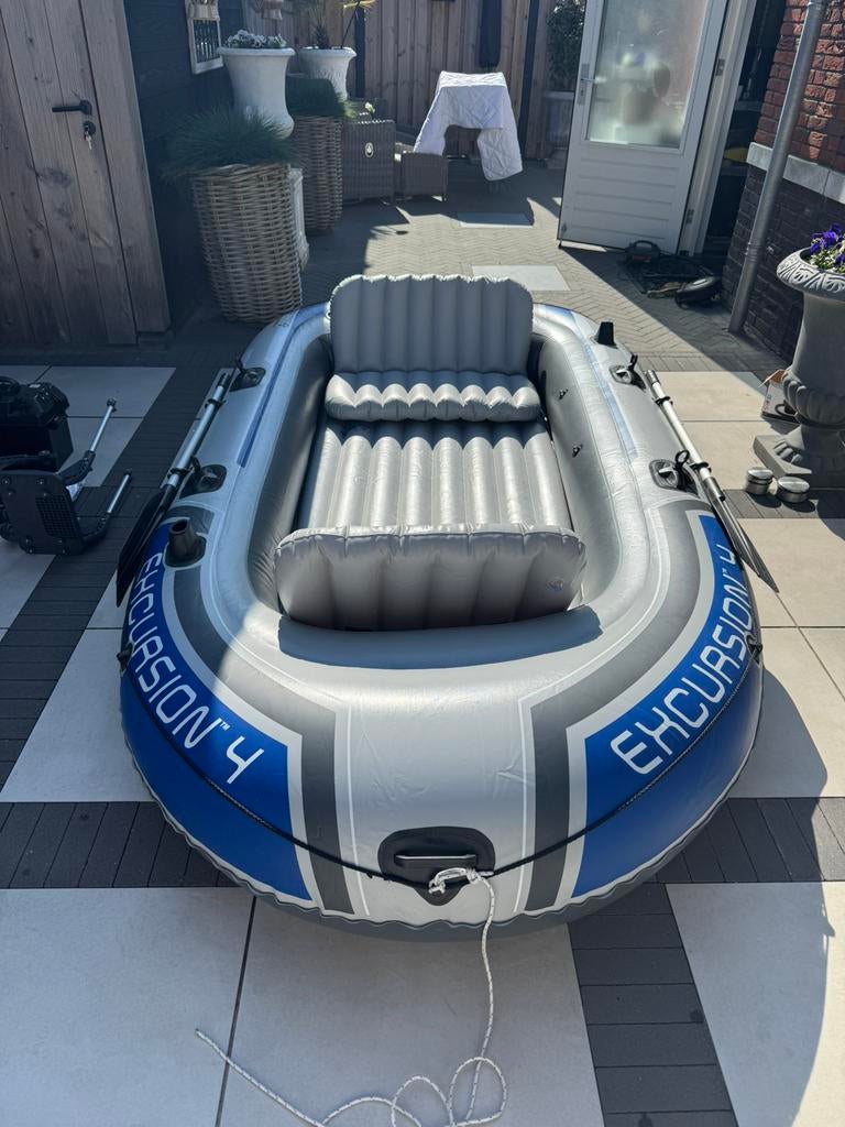 Mooi stevige rubberboot met motor, Watersport en Boten, Kano's, Ophalen, Zo goed als nieuw, Twee personen, Overige typen