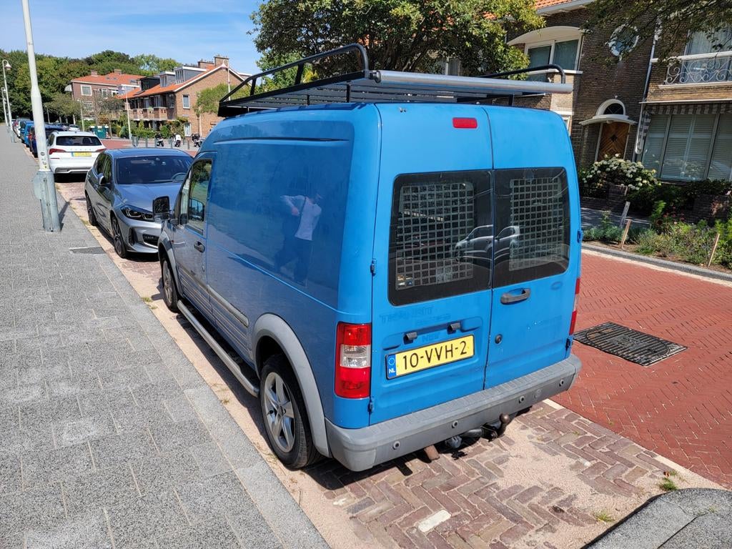 Ford Transit Connect Imperiaal, Ophalen