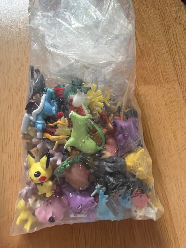 Pokémon mini figuren set – leuk voor verzamelaars!, Verzenden, Zo goed als nieuw, Overige typen