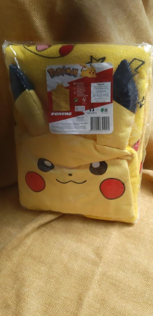 NIEUW Pokymon Pikachu Poncho /Badcape/zwemdoek, Jongen of Meisje, One size, Nieuw, Ophalen of Verzenden
