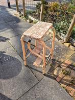 Retro huishoudtrapje, Ophalen, Hout