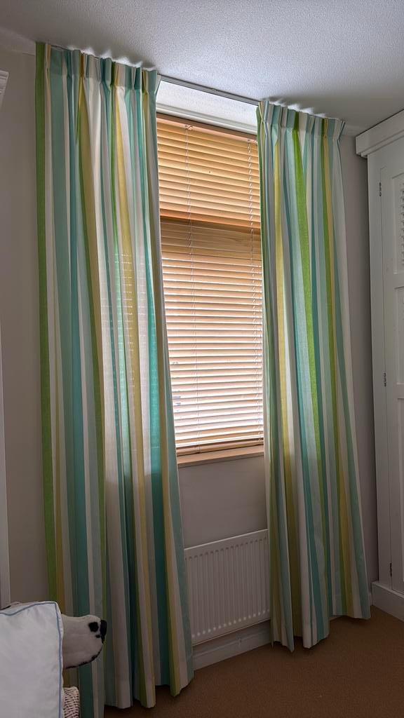 Gestreepte gordijnen in frisse kleuren, Ophalen of Verzenden, Zo goed als nieuw, 200 cm of meer