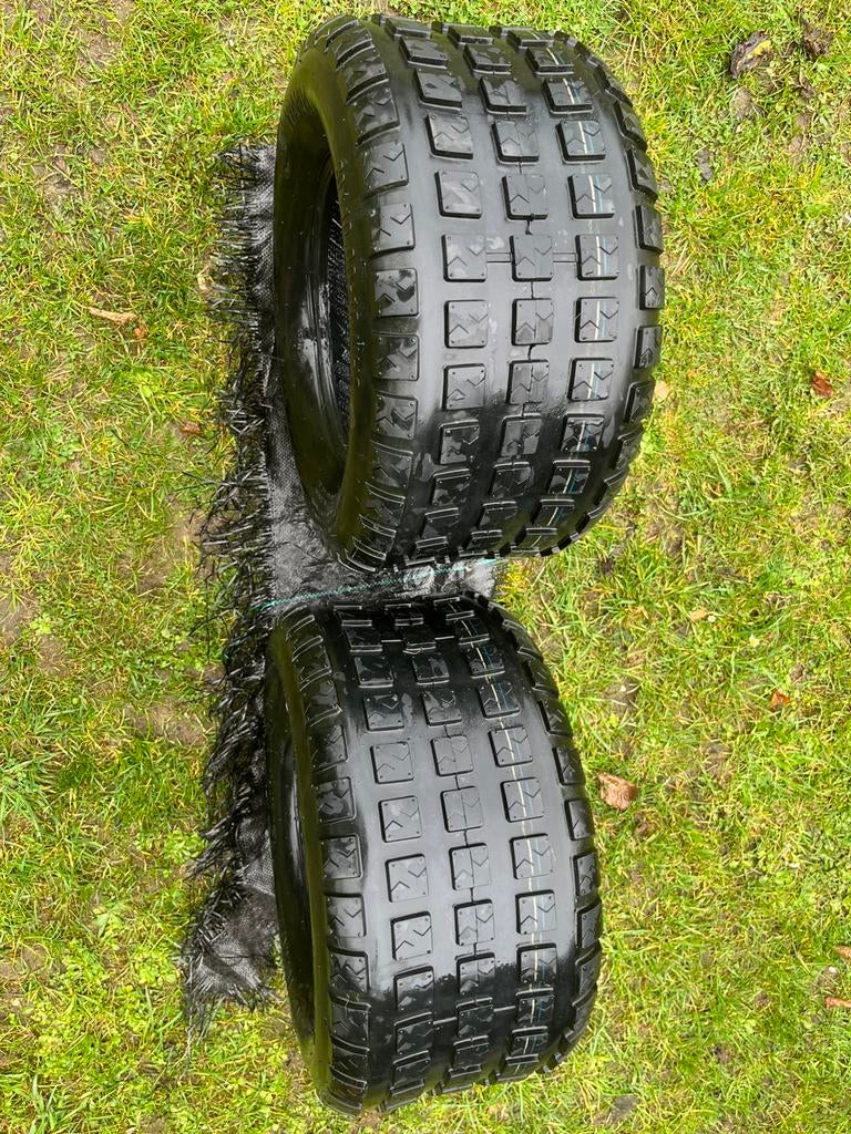 2 banden maat 20-10-10, z.g.a.n., van Stiga zitmaaier, Ophalen of Verzenden, Zo goed als nieuw