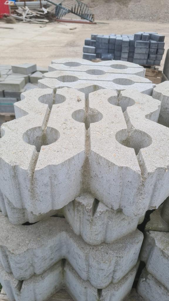 Gratis grasbetontegels / grasdallen, Gebruikt, Overige typen, Ophalen of Verzenden, 10 m² of meer