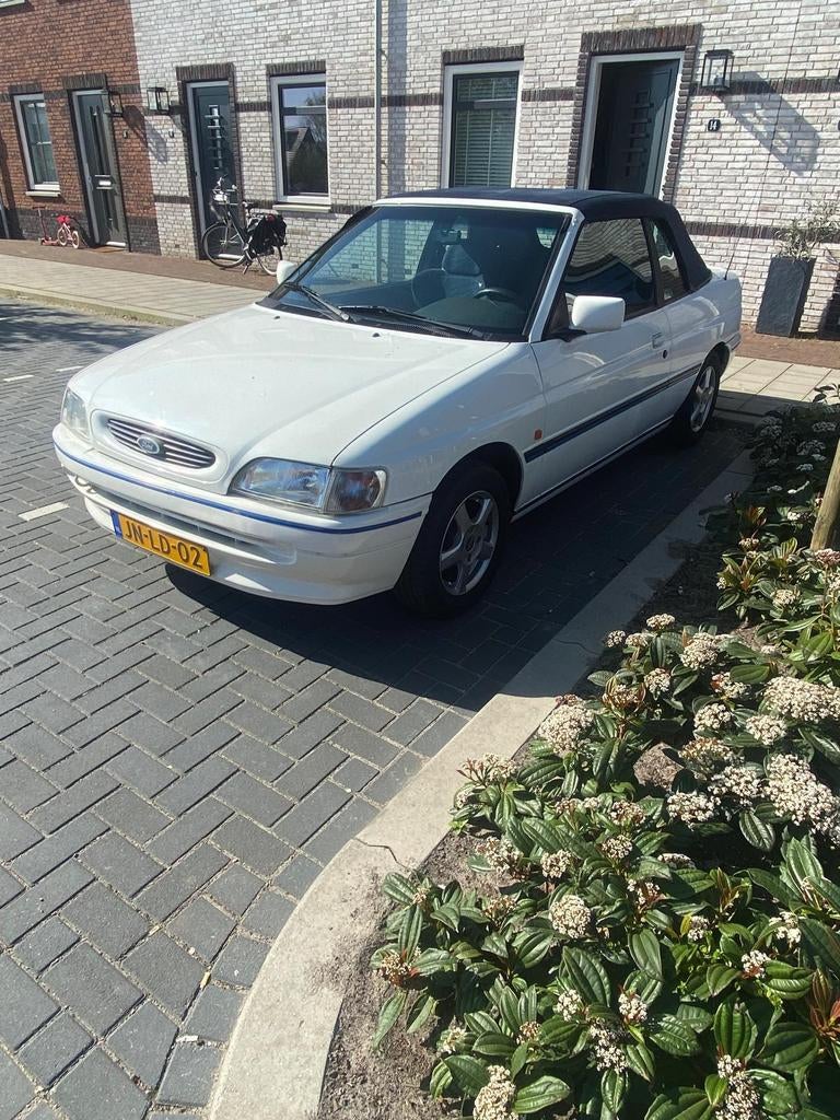 Ford Escort 1.6 I CLX 16V Cabrio E2 1994 Wit, Auto's, Escort, 4 cilinders, Cabriolet, Origineel Nederlands