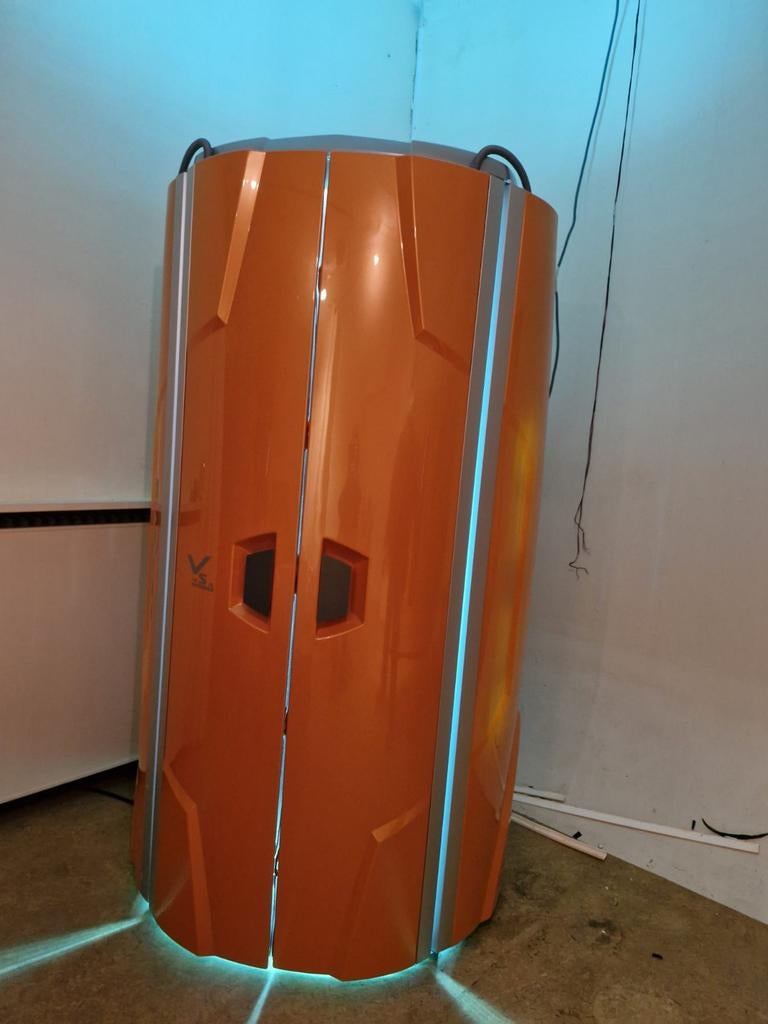 Zonnebank, staand, Luxura V5, Hapro, Witgoed en Apparatuur, Zonnebanken en Gezichtsbruiners, Ophalen, Zo goed als nieuw, Zonnebank dubbelzijdig