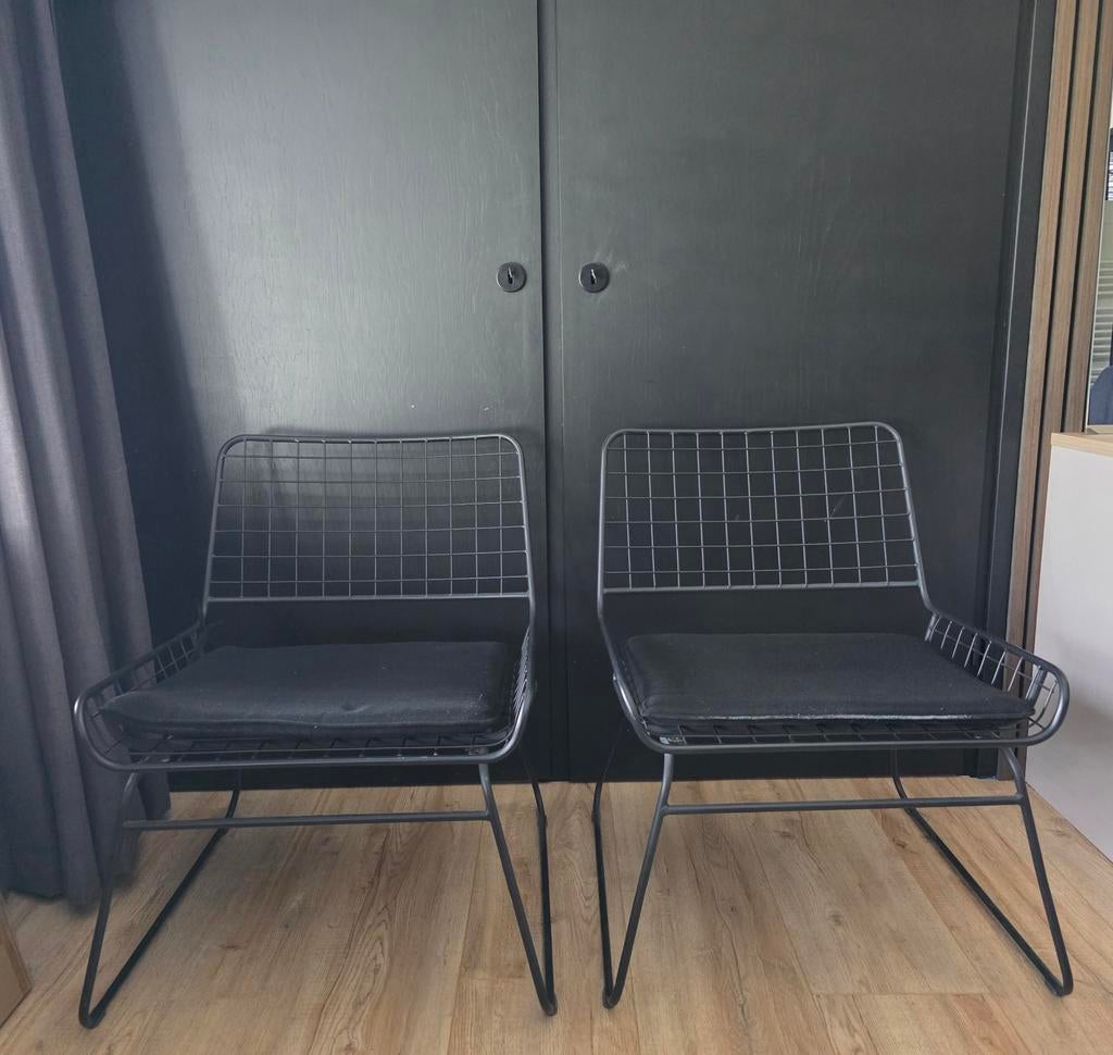 2 zwart stalen stoelen, Huis en Inrichting, Stoelen, Ophalen, Zwart, Twee