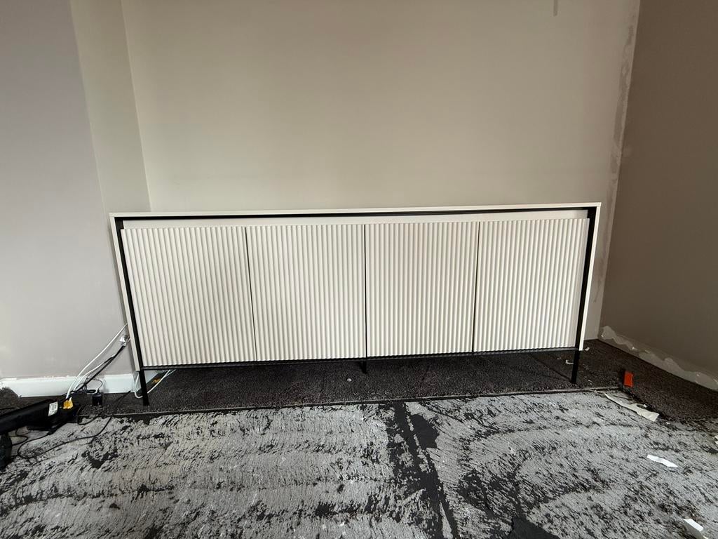 Mooie beige kast, Huis en Inrichting, Kasten | Dressoirs, Ophalen, Zo goed als nieuw