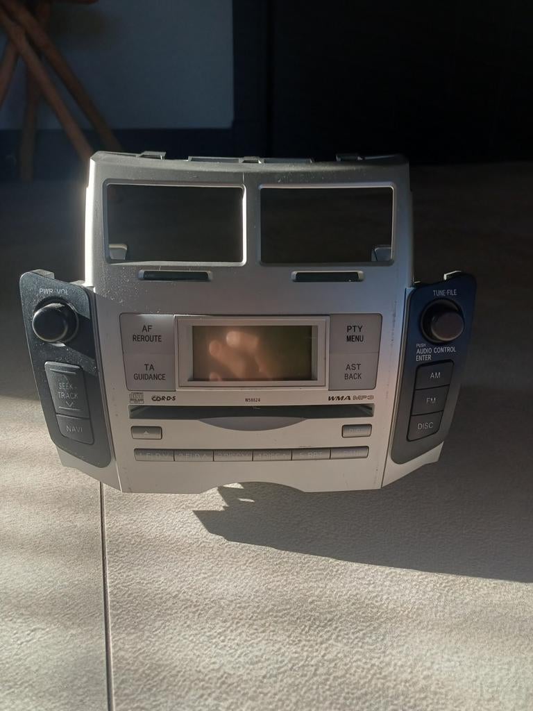 Originele Toyota Yaris Radio CD-speler W58824 861200D210, Auto diversen, Autoradio's, Ophalen of Verzenden