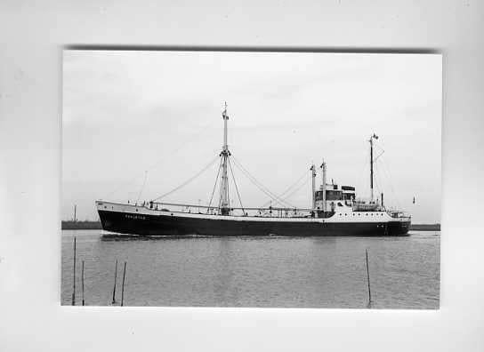 scheepvaart-foto-KNSM-amsterdam-thaletas 1955-6, Verzamelen, Scheepvaart, Ophalen of Verzenden, Zo goed als nieuw, Boek of Tijdschrift