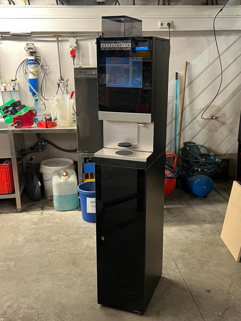 Koffieautomaat bonen vaste wateraansluiting, Witgoed en Apparatuur, Koffiezetapparaten, 10 kopjes of meer, Ophalen, Gebruikt, Koffiemachine