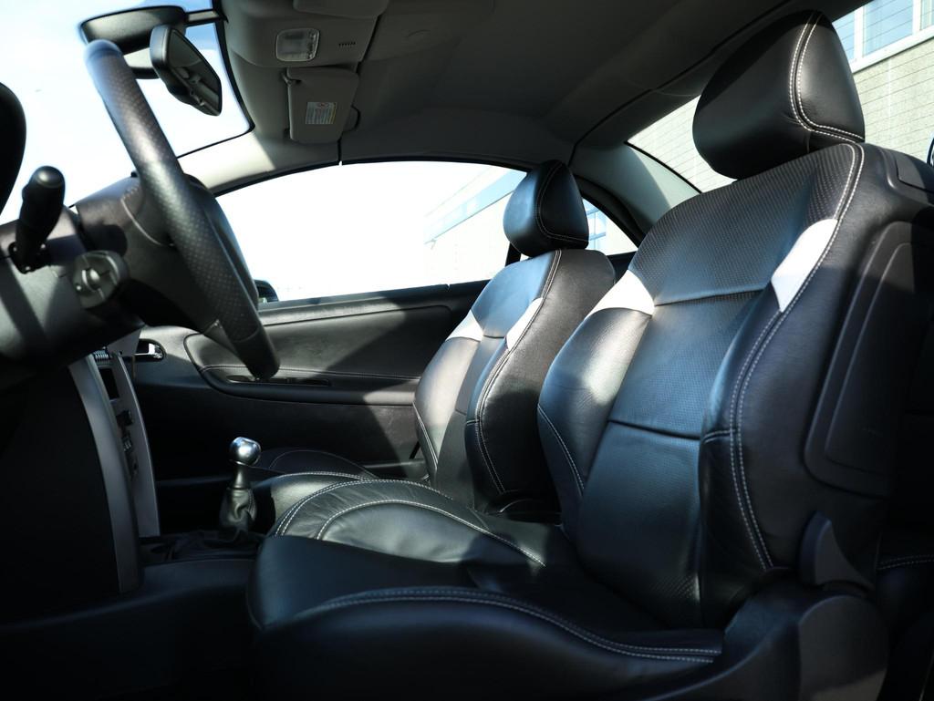 Peugeot 207 CC 1.6 VTi Noir & Blanc|Prachtige staat, Voorwielaandrijving, Euro 5, Gebruikt, Zwart