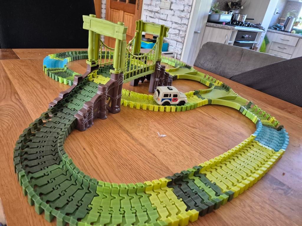 Race Cartrack met safari jeep, Ophalen of Verzenden, Elektrisch, Overige merken