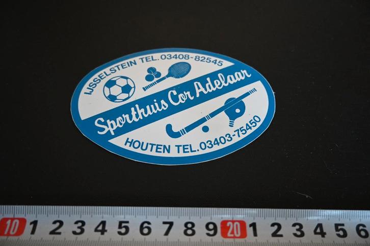 sticker IJsselstein Houten  Sporthuis Cor Adelaar, Hobby en Vrije tijd, Stickers en Plaatjes, Zo goed als nieuw, Sticker, Ophalen
