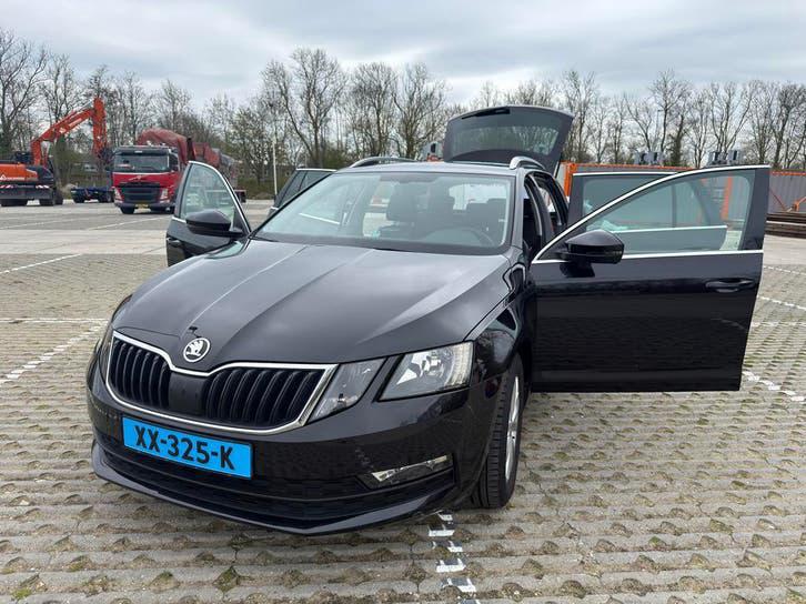 Skoda Octavia 1.0 TSI Greentech 115pk Dsg-7 2019 Zwart, Zwart, Origineel Nederlands, Stationwagon, 115 pk