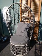 Romantische tuinstoel met kussens rotan rieten, Ophalen, Zo goed als nieuw, Rotan