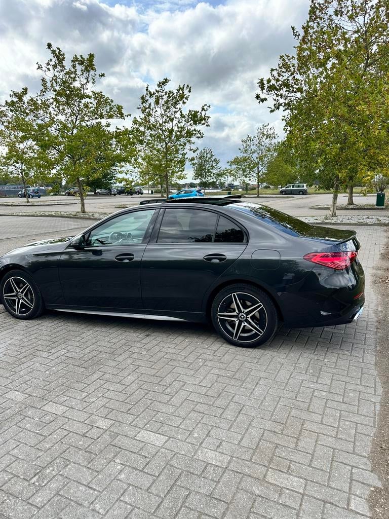Mercedes-Benz C300e AMG Line, Auto's, Mercedes-Benz, Automaat, Zwart, 4 cilinders, Alcantara