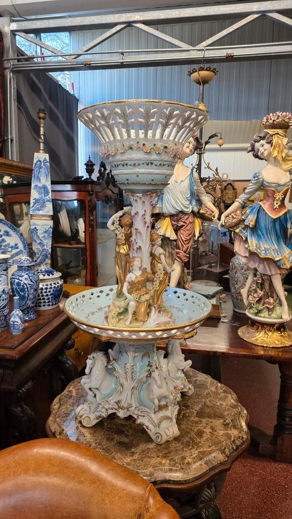 Antieke Meissen Fruitschaal - 1 Meter Hoog, Antiek en Kunst, Antiek | Keramiek en Aardewerk, Ophalen