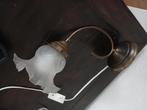 Messing wandlamp met glazen kapje, Antiek en Kunst, Antiek | Lampen, Ophalen of Verzenden