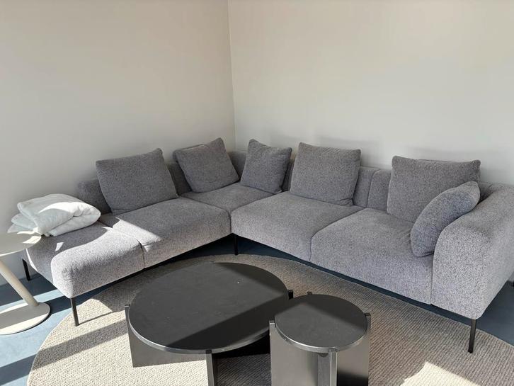 Montel Sava hoekbank licht grijs 280x225cm, Huis en Inrichting, Banken | Bankstellen, Gebruikt, Hoekbank, Vierpersoons of meer