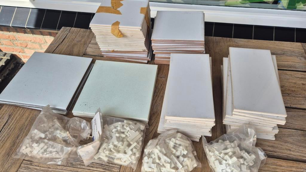 GRATIS OPHALEN: witte wandtegels, Ophalen, Nieuw, 20 tot 40 cm, Minder dan 5 m²