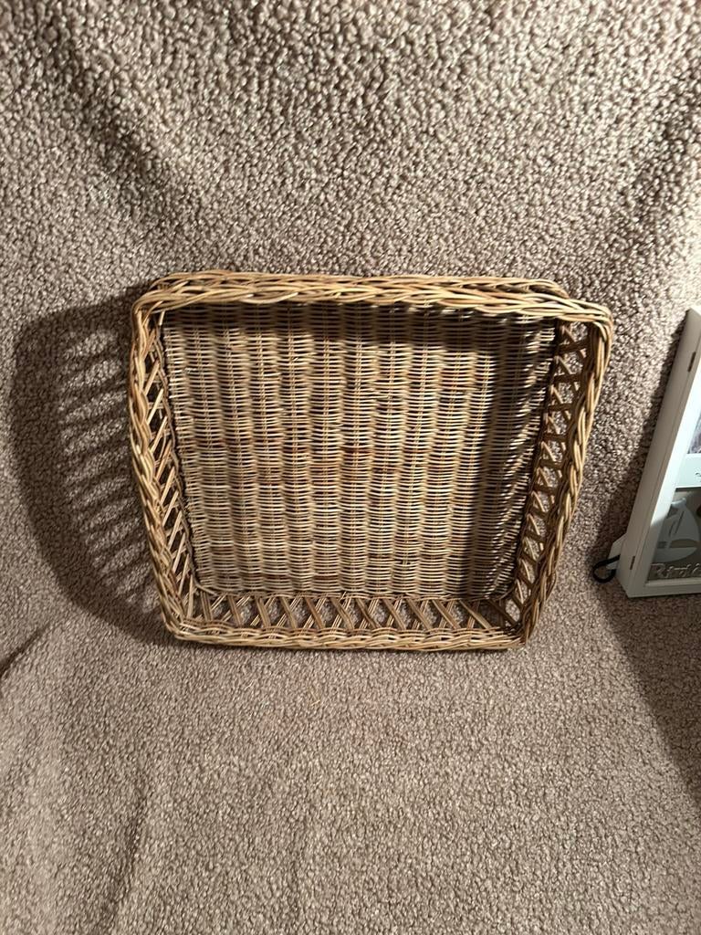 Groot verkant rieten dienblad van Riviera maison., Ophalen of Verzenden, Zo goed als nieuw, Rechthoekig, Overige materialen