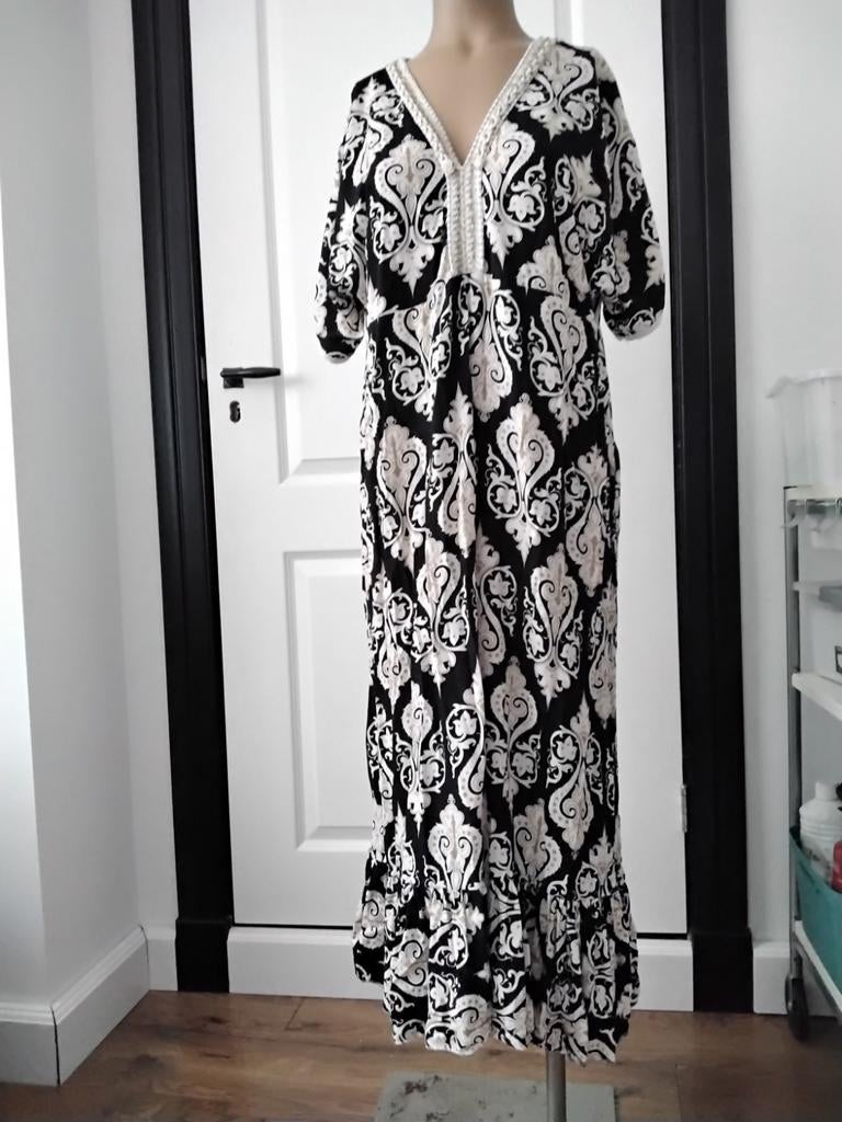 Lange Ibiza Style Strandjurk - Maat L, Kleding | Dames, Jurken, Zwart, Maat 42/44 (L), Ophalen of Verzenden, Onder de knie