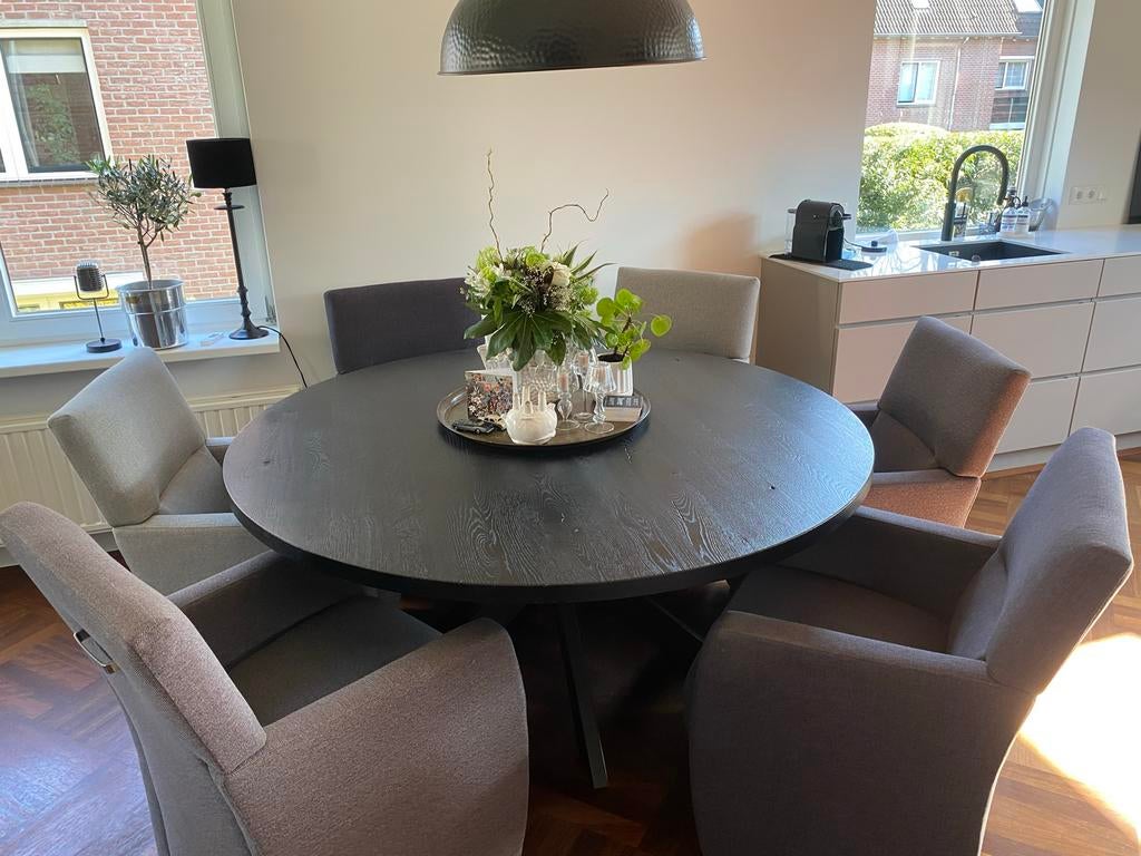 Massief zwarte ronde eettafel met 6 stoelen, Ophalen, Gebruikt, 150 tot 200 cm, Rond