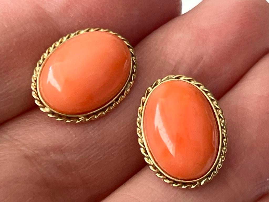 Gouden oorbellen Bloedkoraal Angelskin 14 CT, Sieraden, Tassen en Uiterlijk, Oorbellen, Verzenden, Zo goed als nieuw, Met edelsteen