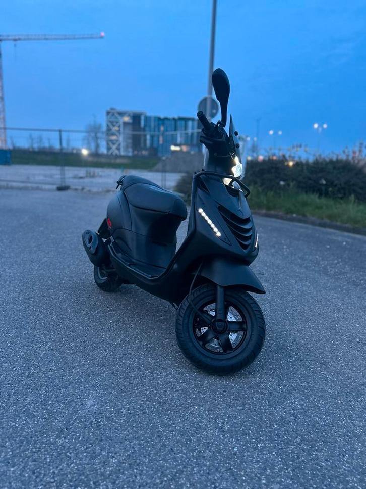 Piaggio Zip 80cc, Fietsen en Brommers, Scooters | Piaggio, Gebruikt, Zip, Maximaal 45 km/u, Benzine, Ophalen