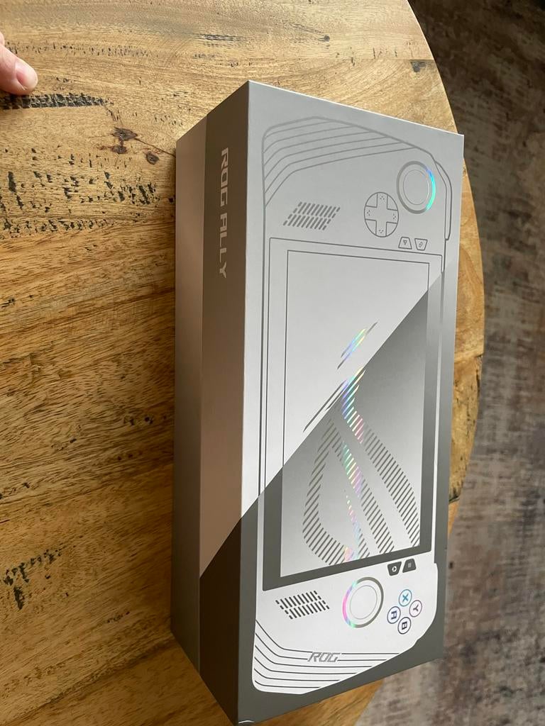 ASUS ROG Ally Extreme Z1 Handheld Gaming Console, Spelcomputers en Games, Spelcomputers | Overige, Zo goed als nieuw, Ophalen