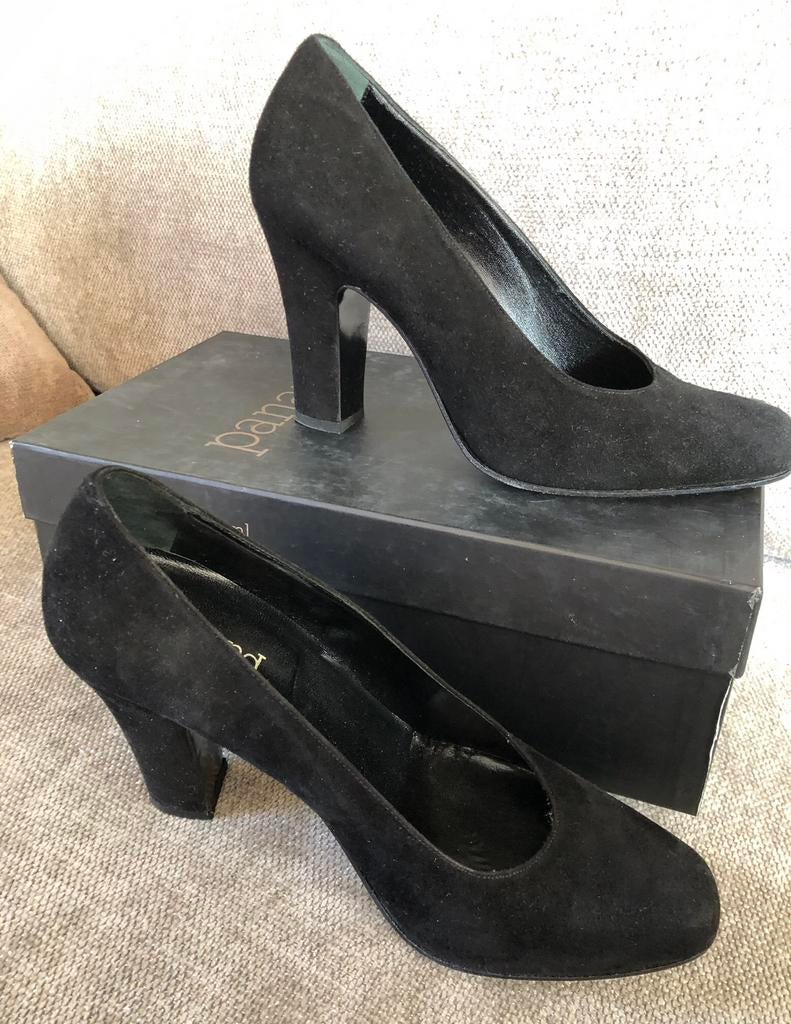 Panara zwarte suède pumps maat 39,5 izgst, Pumps, Zwart, Ophalen of Verzenden, Zo goed als nieuw