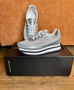 Armani Exchange sneakers  37, Armani, Ophalen of Verzenden, Grijs, Sneakers of Gympen