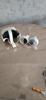 Oculus Quest 2 VR-bril met controllers, Ophalen of Verzenden, Zo goed als nieuw, VR-bril, Overige platformen