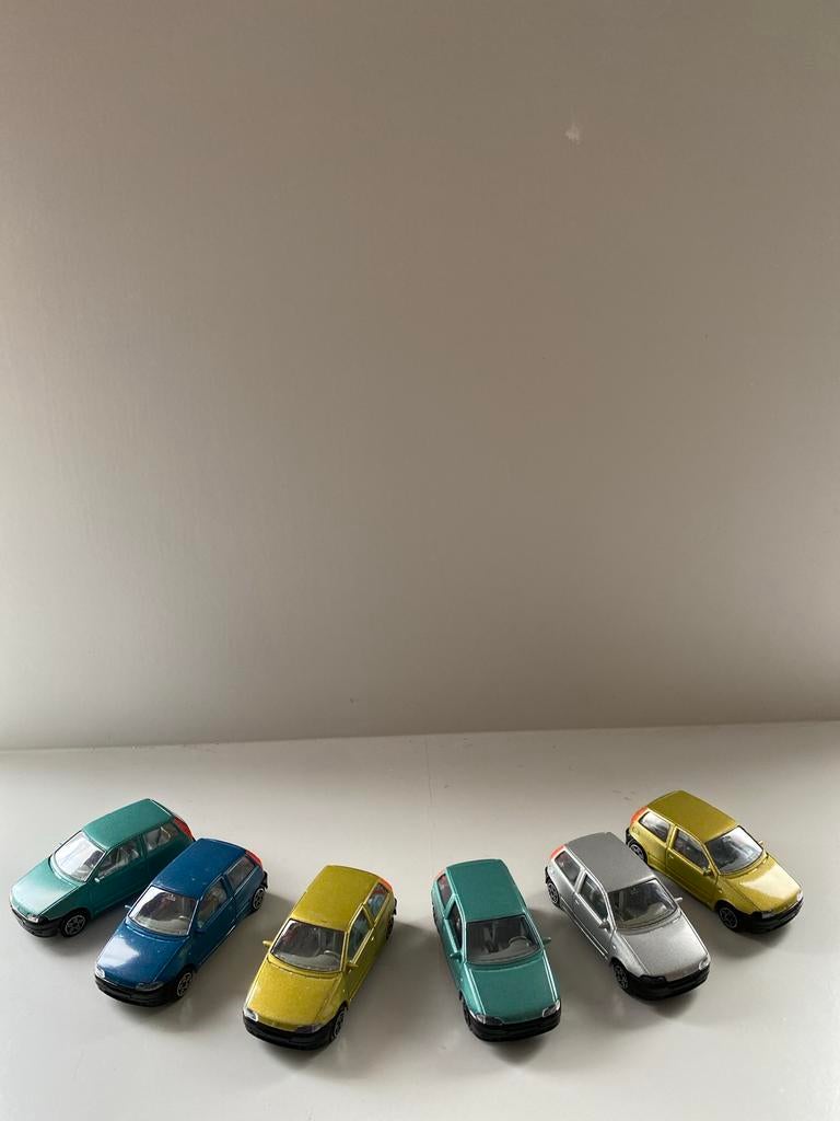 Modelauto Fiat Punto 6 stuks Burago, Hobby en Vrije tijd, Modelauto's | 1:43, Ophalen of Verzenden, Gebruikt, Auto, Overige merken