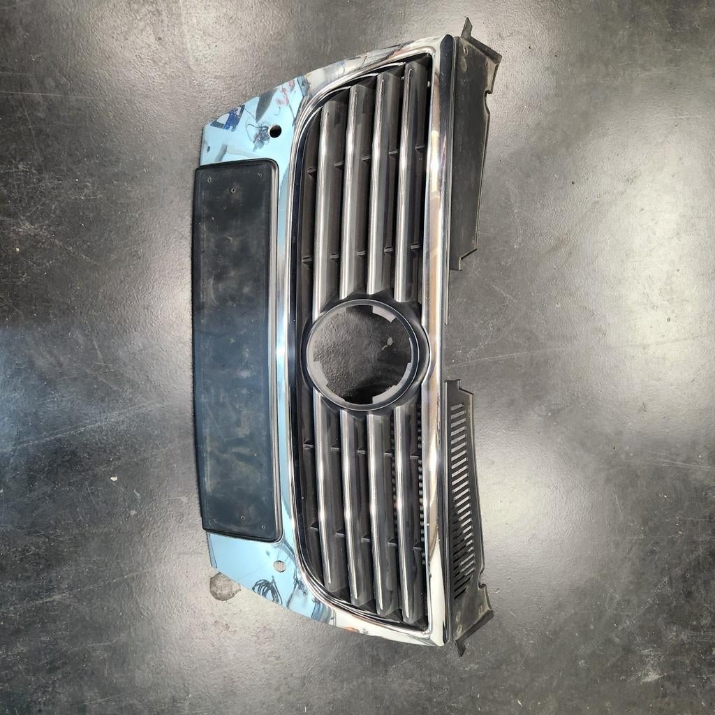 Originele passat B6 highline grille met pdc gaten, Ophalen, Bumper