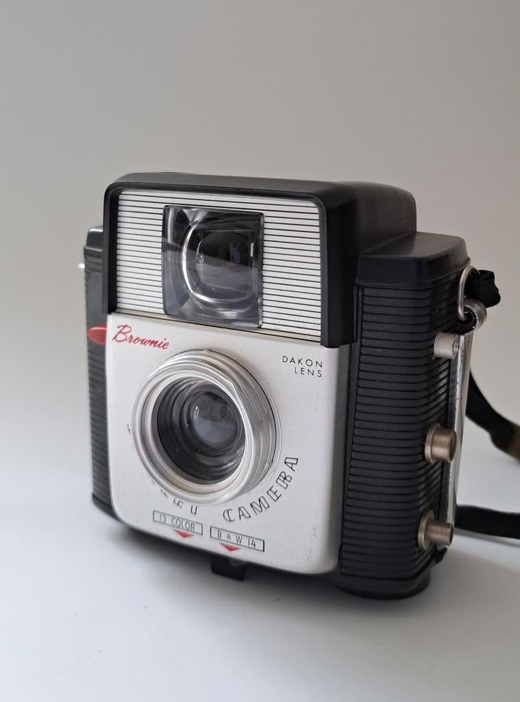 Vintage Kodak Brownie Starlet camera met lederen hoes, Ophalen of Verzenden, Zo goed als nieuw, Compact, Kodak