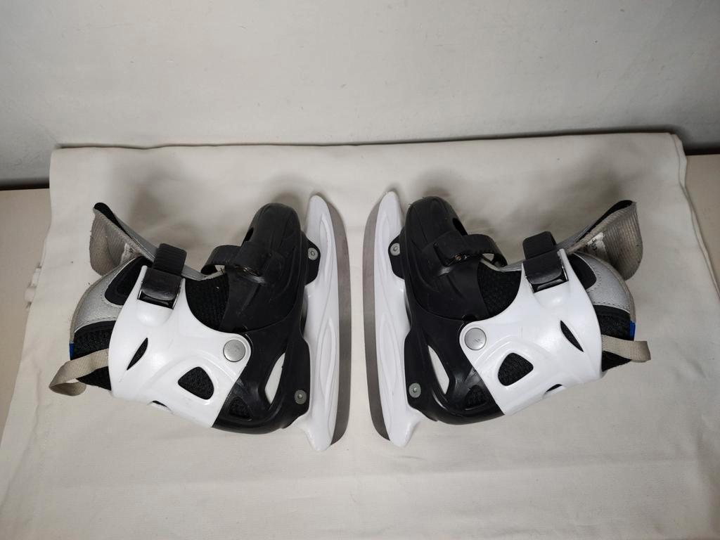 S652 Nijdam Verstelbare IJshockeyschaatsen 30-33, Sport en Fitness, Schaatsen, Gebruikt, Leerdam, Ophalen of Verzenden, Onbekend