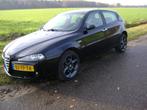 Alfa Romeo 147 1.6 T.spark 16V 77KW 5DR 2007 Zwart, Voorwielaandrijving, Zwart, 4 cilinders, 400 kg