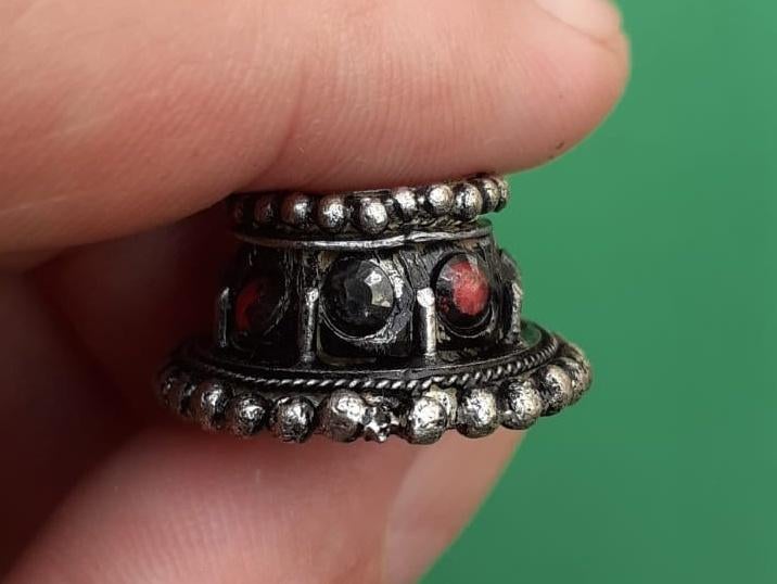 Mendak Javaanse keris koper zilver Yakut-stenen kris MKU02, Antiek en Kunst, Verzenden