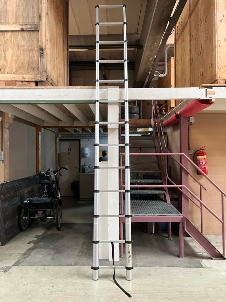 Uitschuifbare Telescoopladder - Aluminium, Doe-het-zelf en Verbouw, Ladders en Trappen, Ophalen, Gebruikt, Ladder, Opvouwbaar of Inschuifbaar