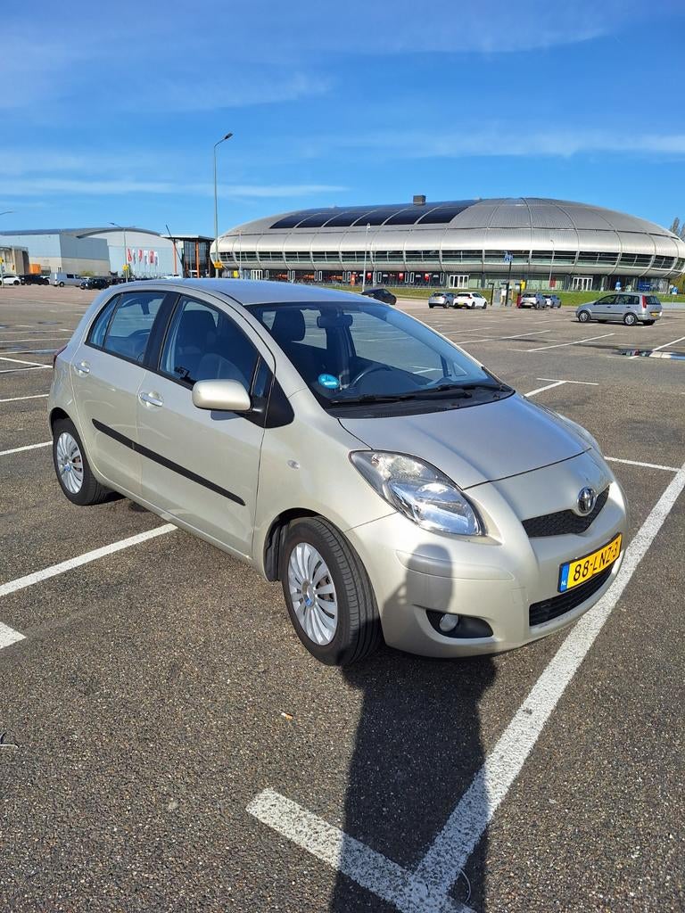 Toyota Yaris 1.3 VVTi Aspiration 2010 Airco/NAP, Auto's, Voorwielaandrijving, 1025 kg, Stof, 40 €/maand
