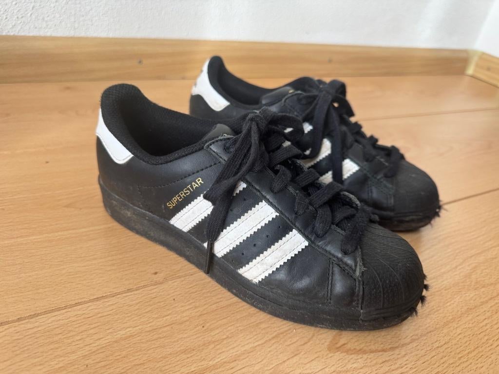 Adidas Superstar sneakers zwart/wit 35,5, Kinderen en Baby's, Kinderkleding | Schoenen en Sokken, Adidas, Gebruikt, Schoenen, Ophalen of Verzenden