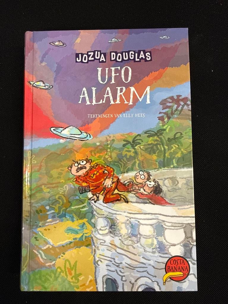 Jozua Douglas - UFO Alarm (Costa Banana), Boeken, Ophalen of Verzenden, Zo goed als nieuw, Fictie