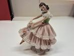 Antieke Dresden Porseleinen Figuur, Antiek en Kunst, Antiek | Porselein, Ophalen of Verzenden