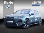 BMW iX xDrive40 High Executive 77 kWh Skylounge/ Driving Ass, Auto's, 34 min, Stof, Gebruikt, Blauw