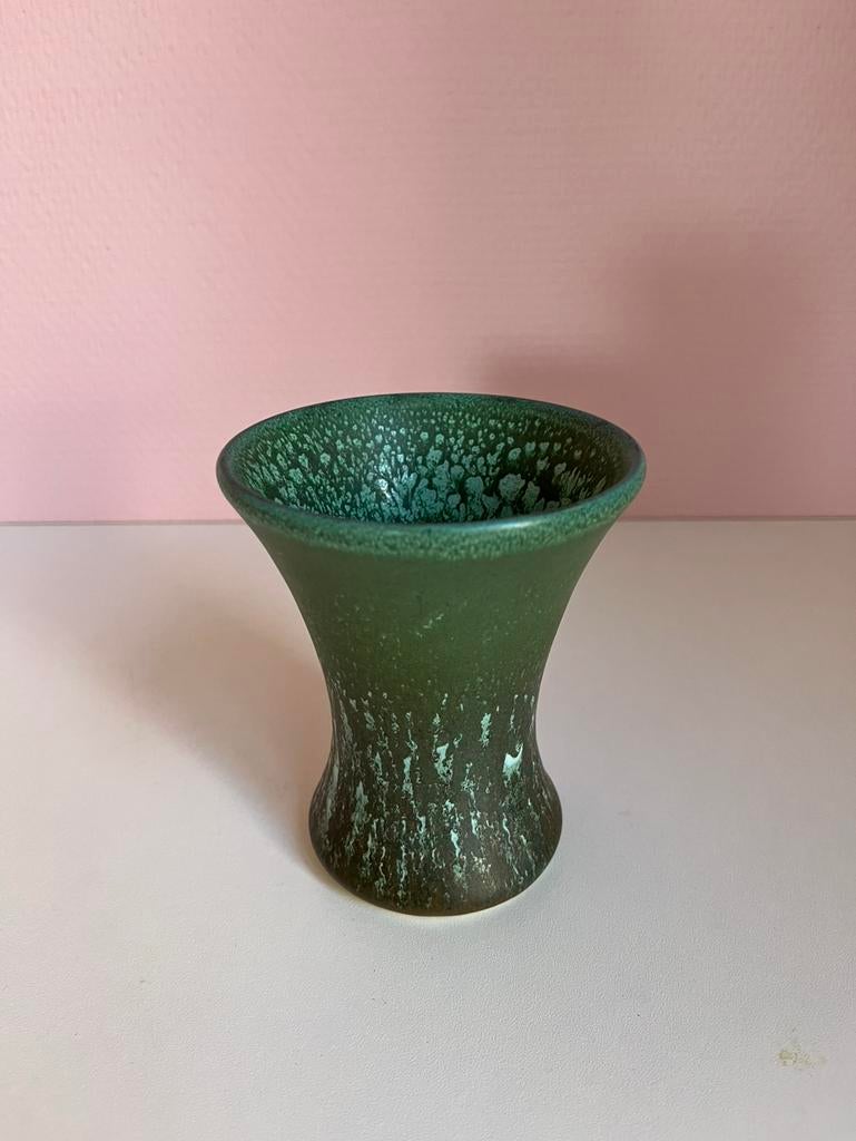 Gouda Holland vaasje trompet model keramiek groen, Antiek en Kunst, Ophalen of Verzenden