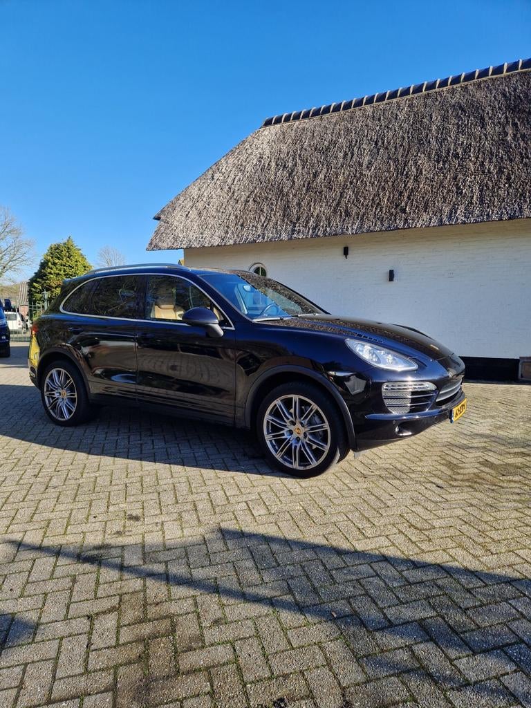 Porsche Cayenne 3.6 V6 luchtvering 2012 Zwart, Auto's, Porsche, Automaat, Cayenne, 2005 kg, Beige