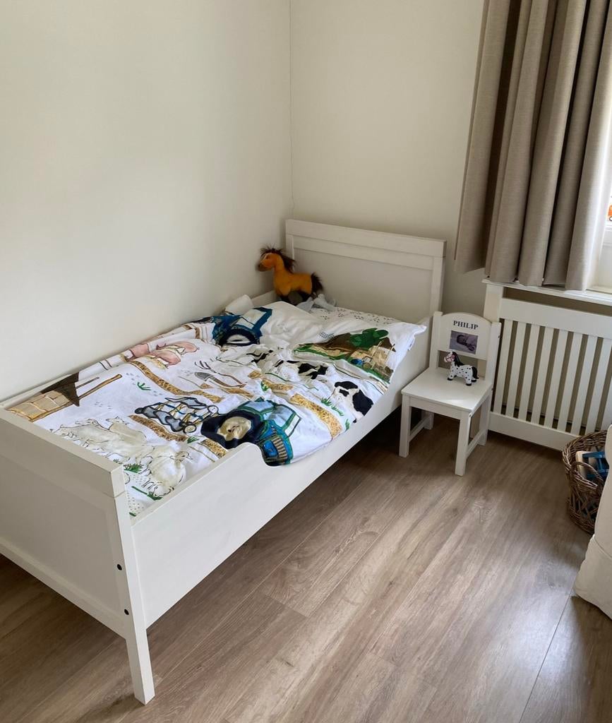 Ikea Peuterbed incusief nieuw matras en beddengoed, Kinderen en Baby's, Kinderkamer | Bedden, Ophalen, 70 tot 85 cm, 140 tot 160 cm
