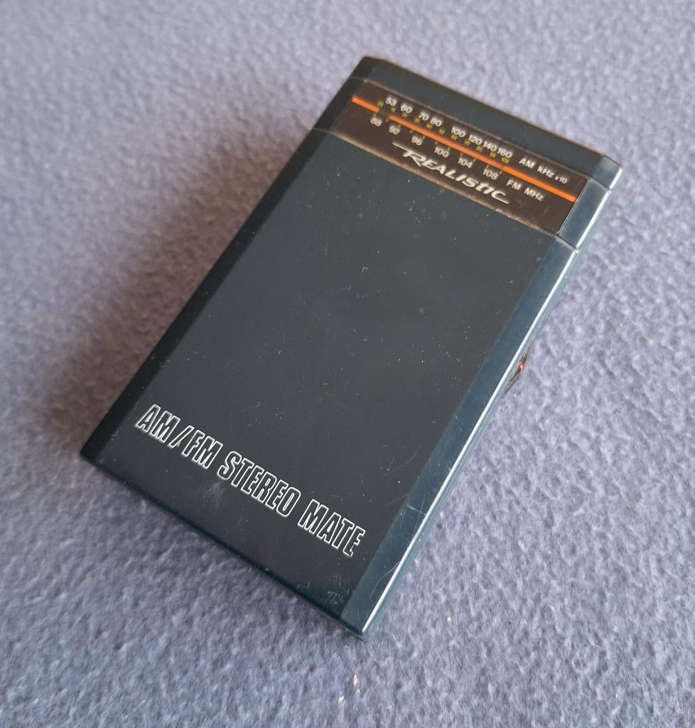 Realistic AM/FM Stereo Mate pocket Radio 12-114, Verzenden, Gebruikt